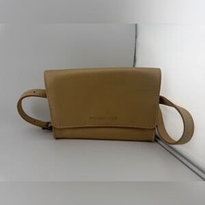 Portland Leather Tan Basic Belt Bag Crossbody Bag‎ Convertible - NWOT